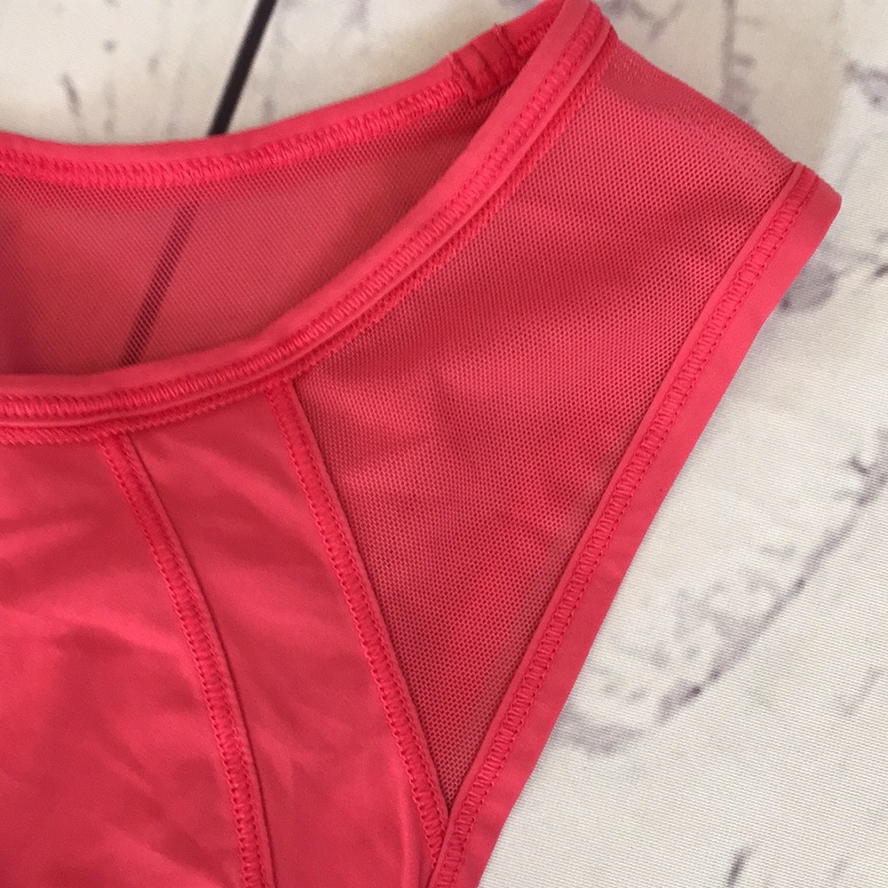 SOLD!!🎉🎉🎉🎉lululemon top - Picture 2 of 6